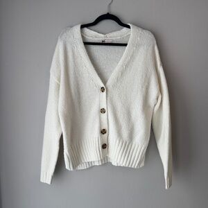 Cream / Ivory V-neck Oversized SO Sweater size SMALL NWOT